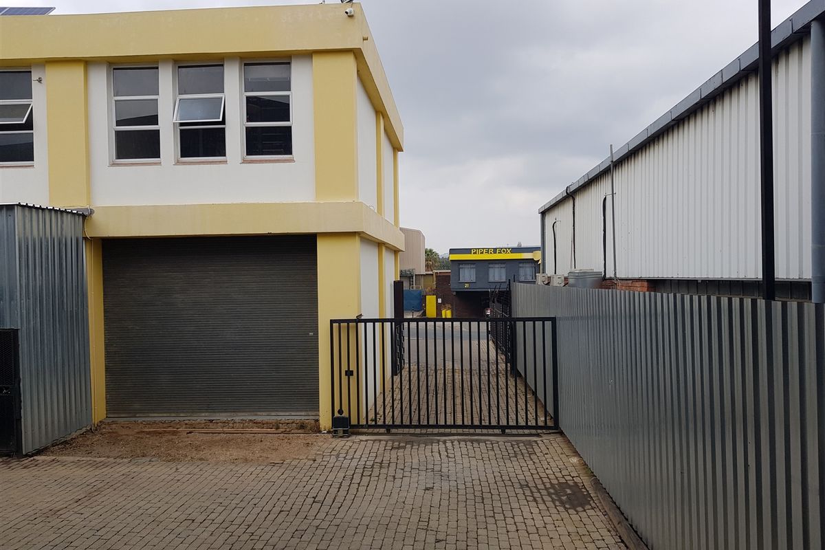 1000m2 warehouse FOR SALE OR FOR LEASE - Photo 3