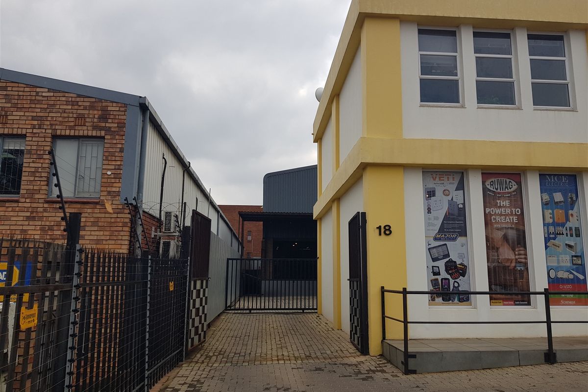 1000m2 warehouse FOR SALE OR FOR LEASE - Photo 5