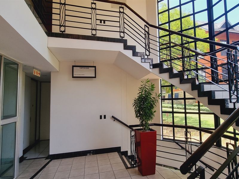 Office space to let on the Ground floor in Peter Place Office Park - Photo 3