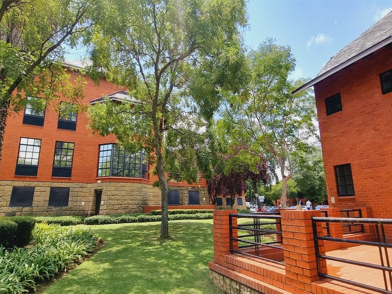 Office space to let on the Ground floor in Peter Place Office Park - Photo 2