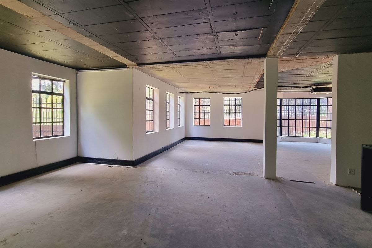 Office space to let on the Ground floor in Peter Place Office Park - Photo 4