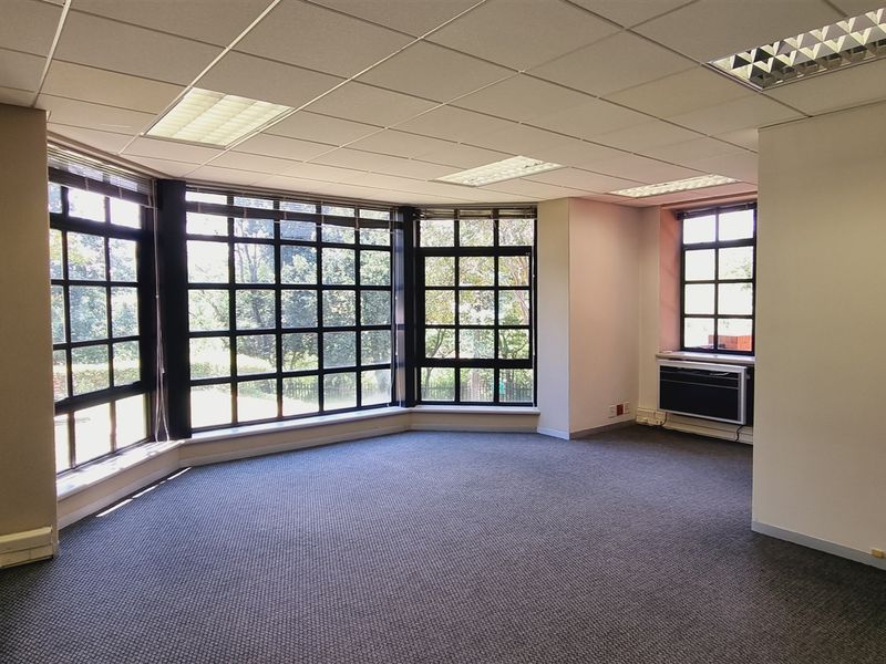 Office space to let on the Ground floor in Peter Place Office Park - Photo 8