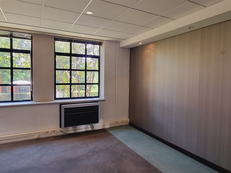 Office space to let on the Ground floor in Peter Place Office Park - Photo 6