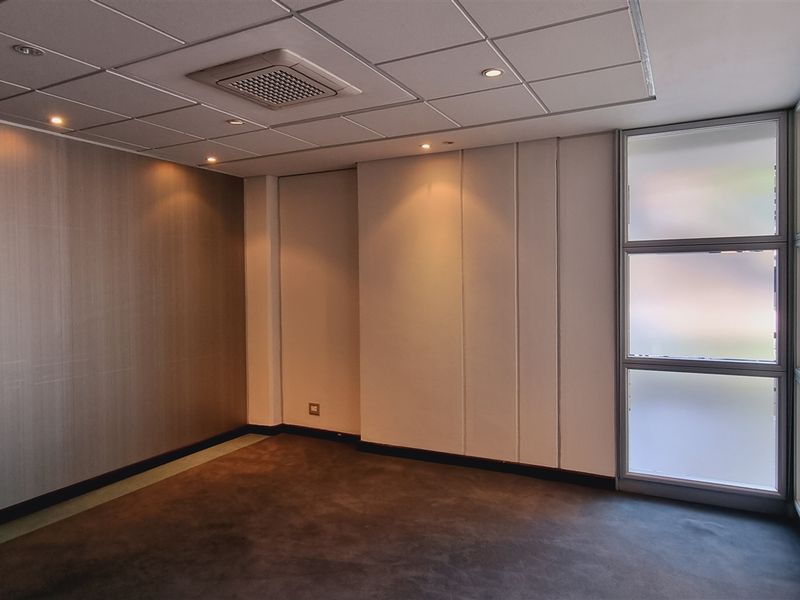 Office space to let on the Ground floor in Peter Place Office Park - Photo 10