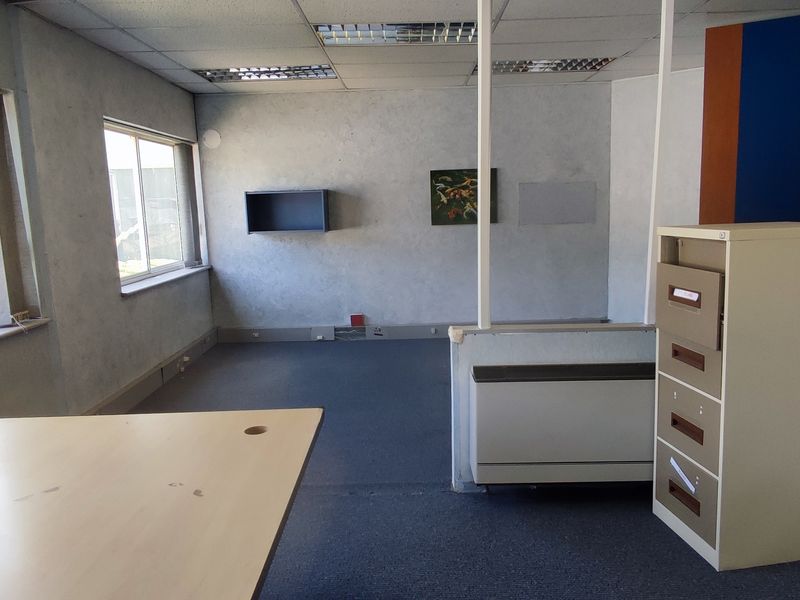 Stand Alone Office Building to Lease or For Sale in Parktown - Photo 8