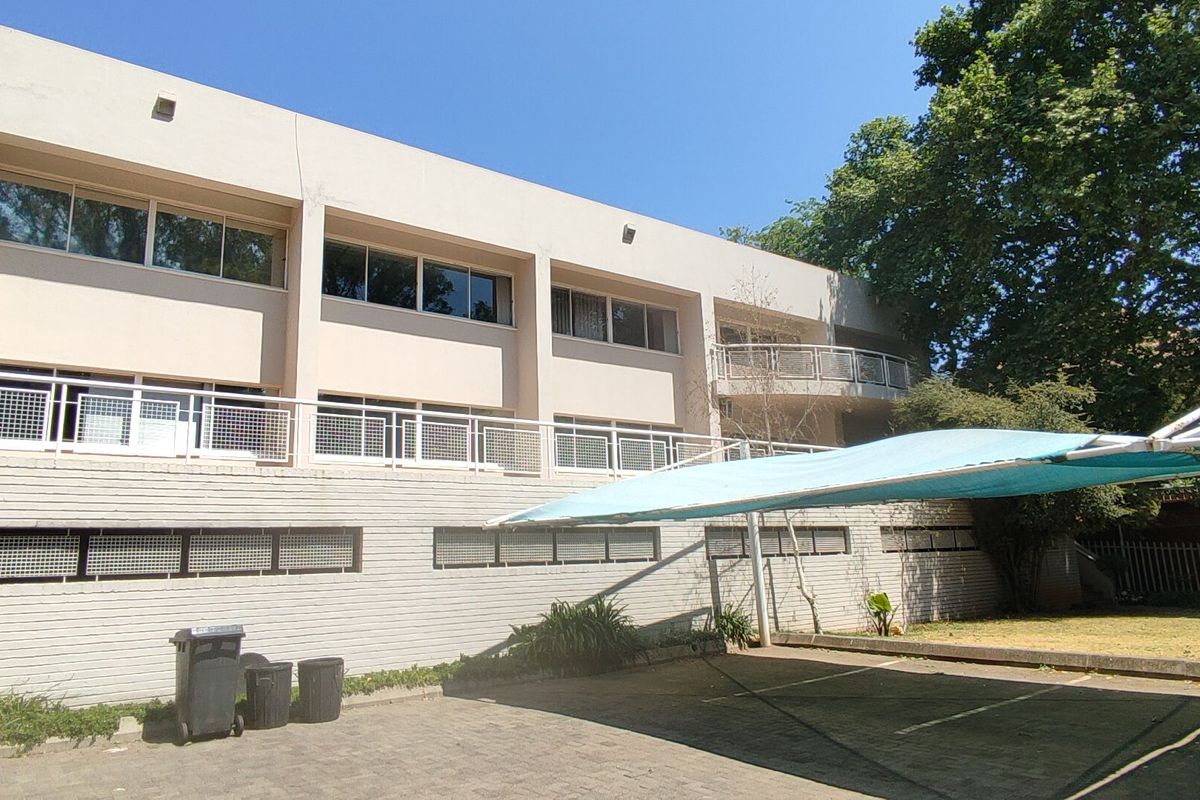Stand Alone Office Building to Lease or For Sale in Parktown - Photo 3