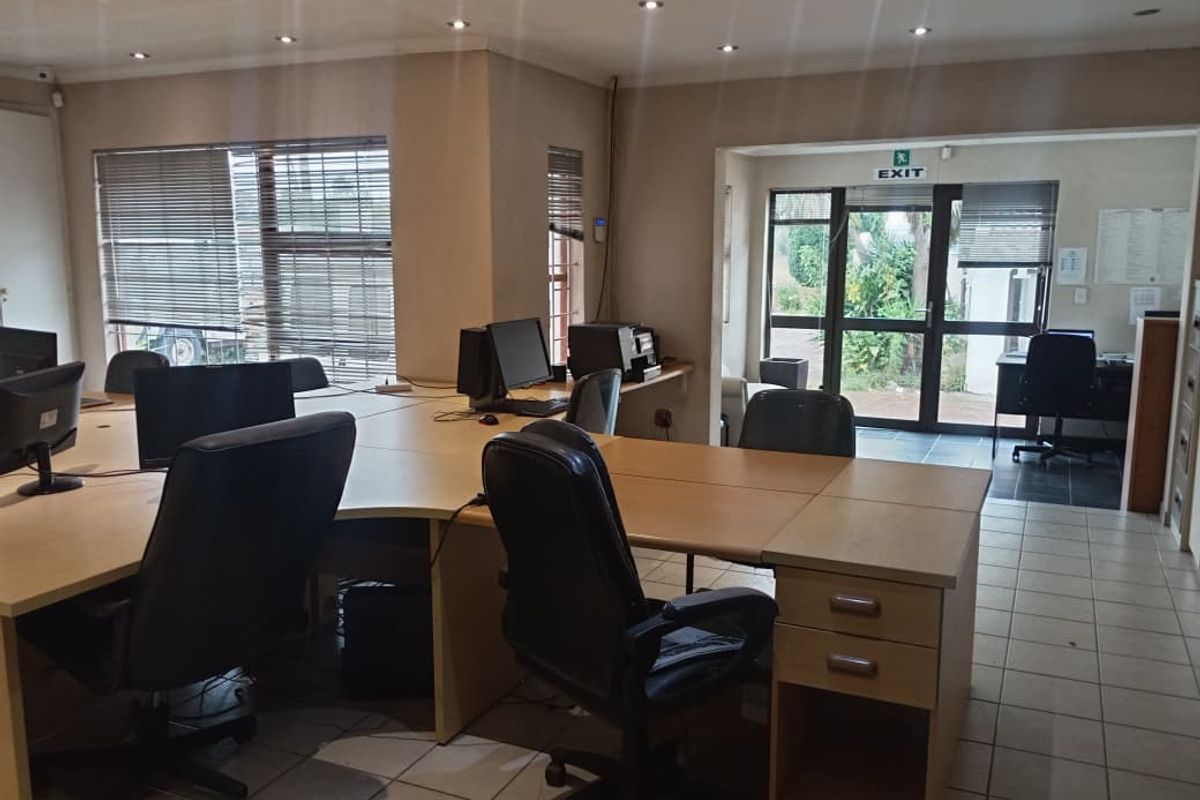Commercial Office Space to Rent in Buccleuch - Photo 5