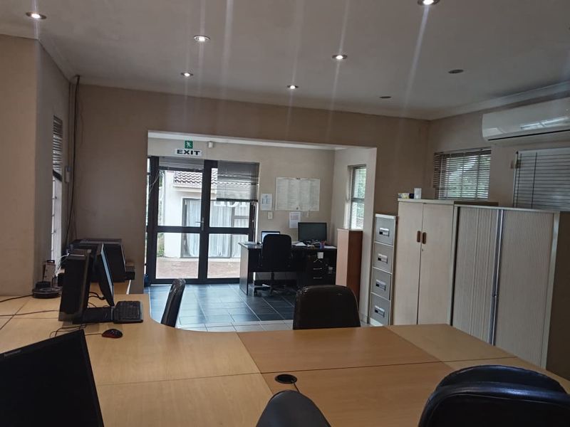 Commercial Office Space to Rent in Buccleuch - Photo 6