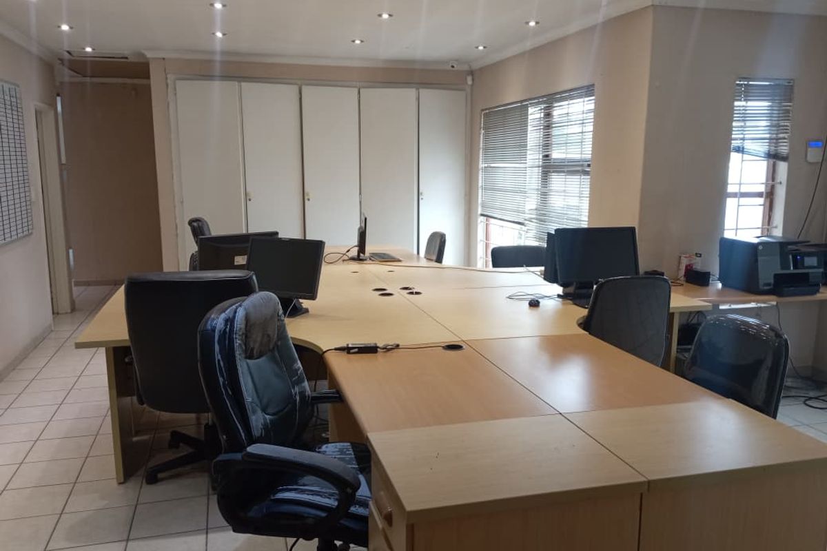 Commercial Office Space to Rent in Buccleuch - Photo 2