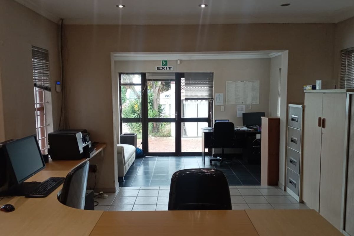 Commercial Office Space to Rent in Buccleuch - Photo 3