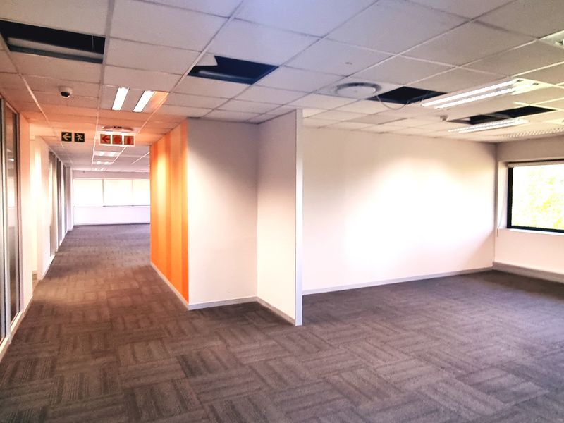 Office space to let in a Free-Standing building in Kelvin Drive Woodmead - Photo 9
