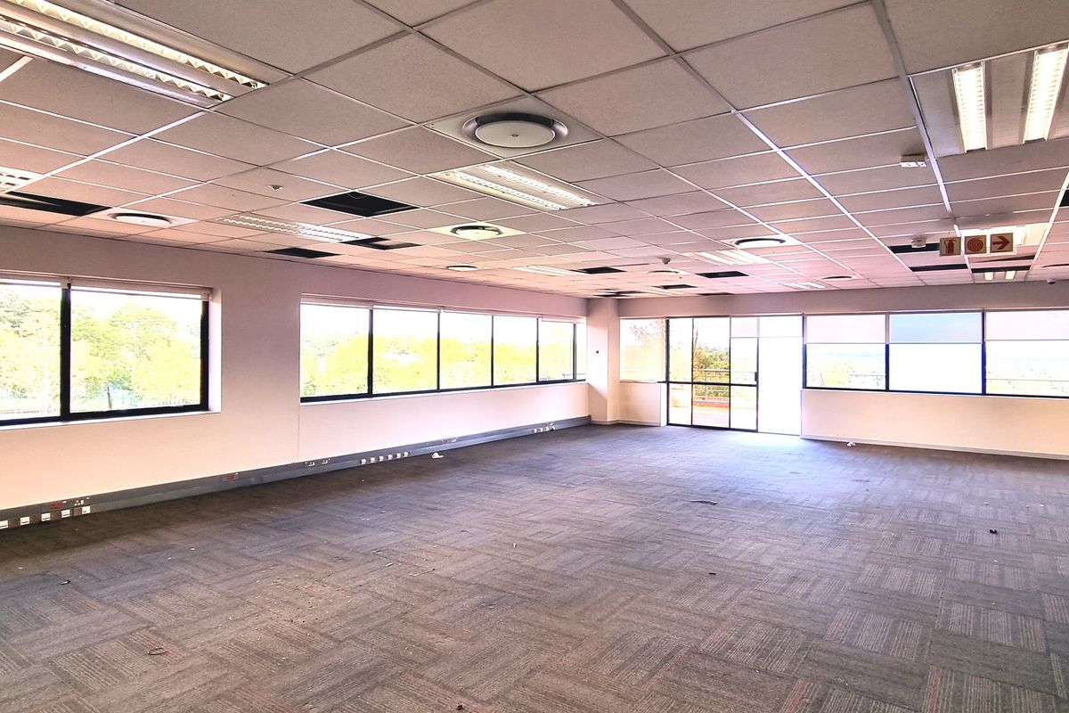 Office space to let in a Free-Standing building in Kelvin Drive Woodmead - Photo 5