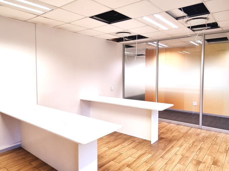 Office space to let in a Free-Standing building in Kelvin Drive Woodmead - Photo 6