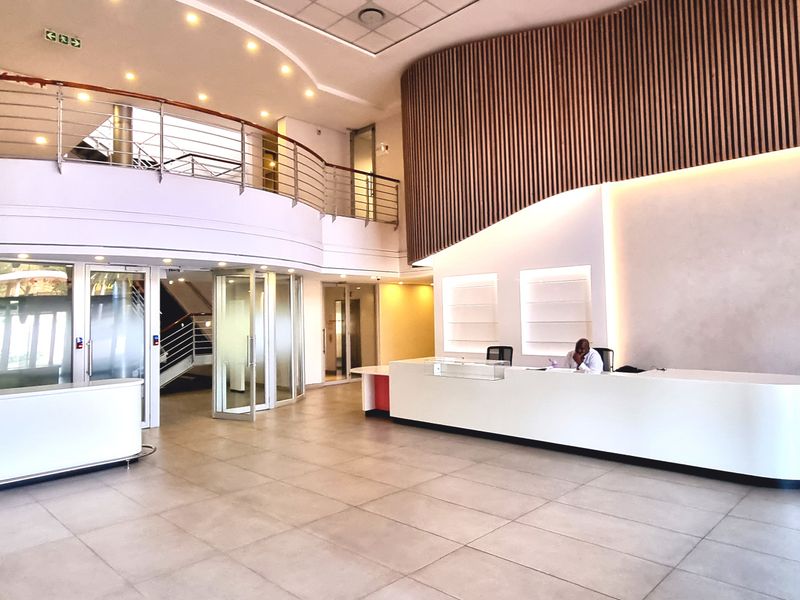 Office space to let in a Free-Standing building in Kelvin Drive Woodmead - Photo 2