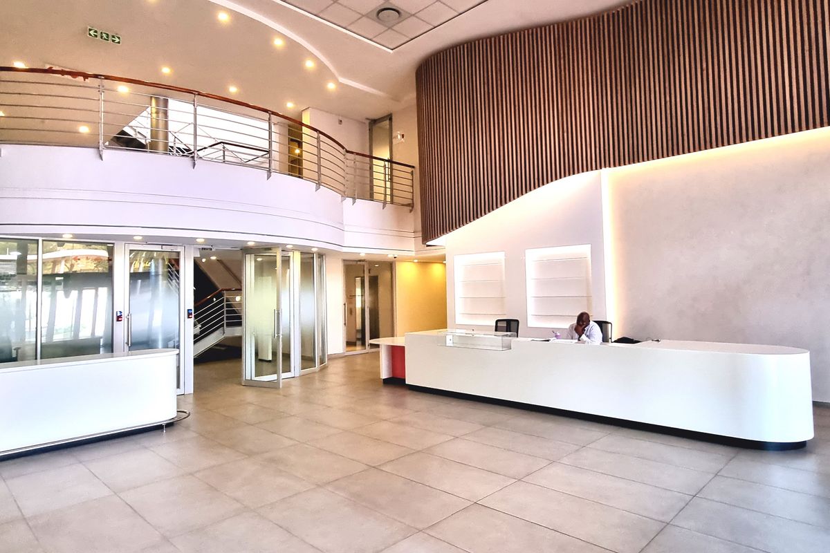 Office space to let in a Free-Standing building in Kelvin Drive Woodmead - Photo 2