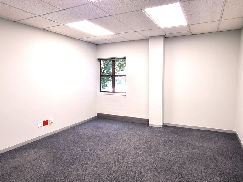 Office space to let in The Woodlands Office Park - Photo 9