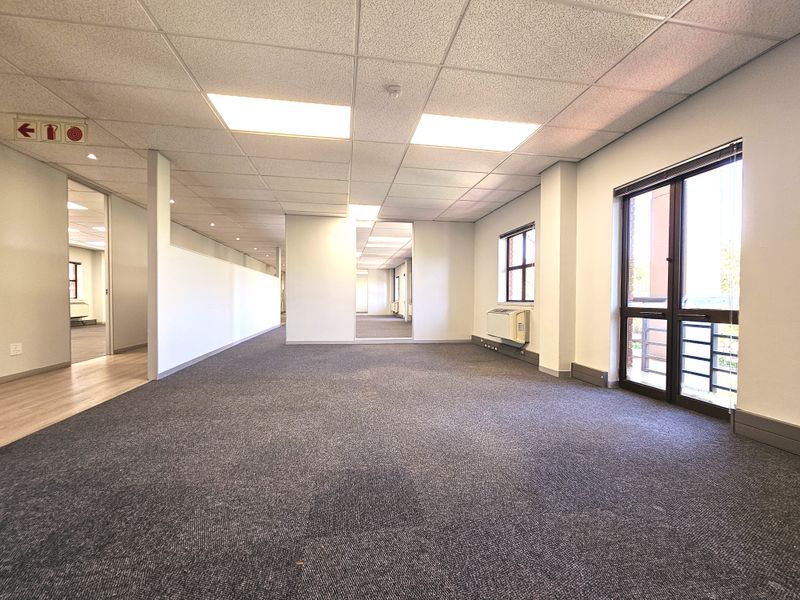Office space to let in The Woodlands Office Park - Photo 6