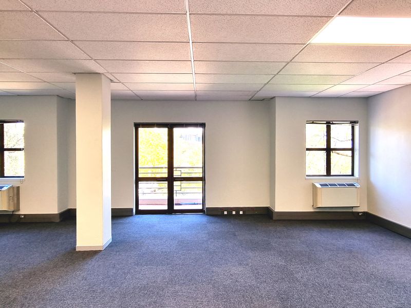 Office space to let in The Woodlands Office Park - Photo 10