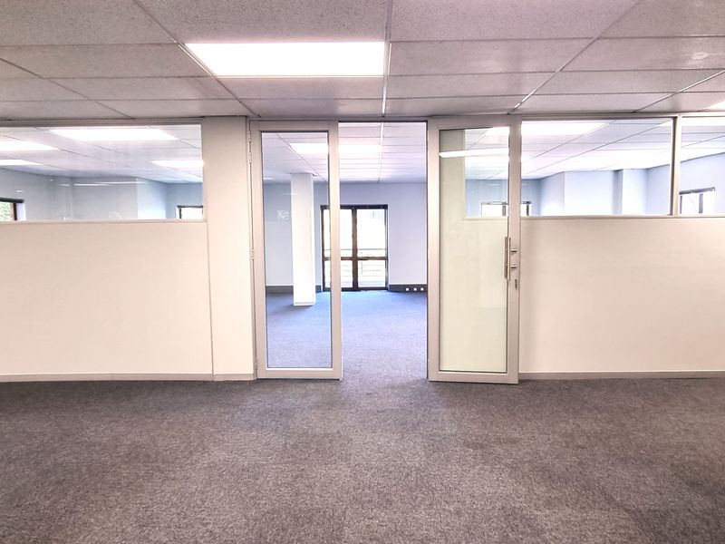 Office space to let in The Woodlands Office Park - Photo 3