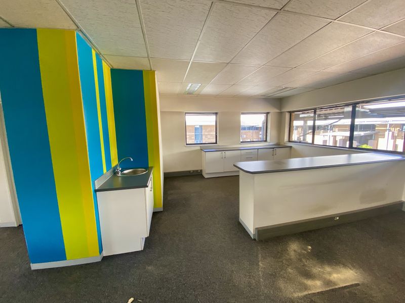 Beautifully Fitted Office for Lease in Central Park, Randjespark - Photo 2