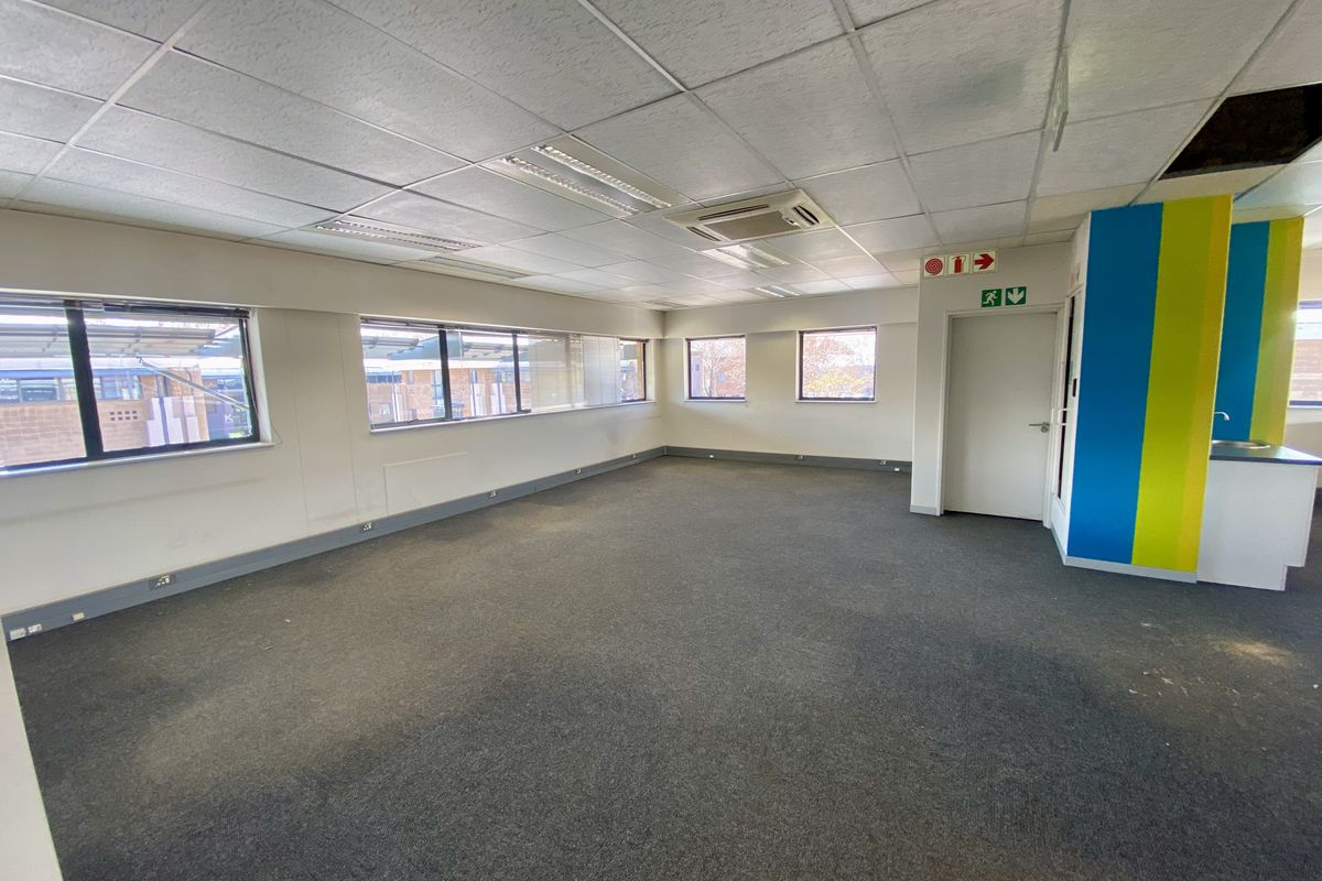 Beautifully Fitted Office for Lease in Central Park, Randjespark - Photo 5