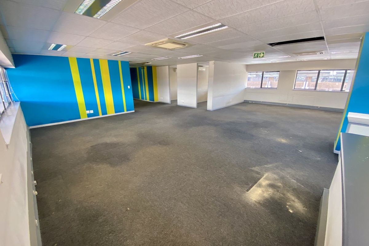 Beautifully Fitted Office for Lease in Central Park, Randjespark - Photo 4