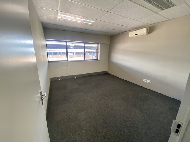 Beautifully Fitted Office for Lease in Central Park, Randjespark - Photo 6