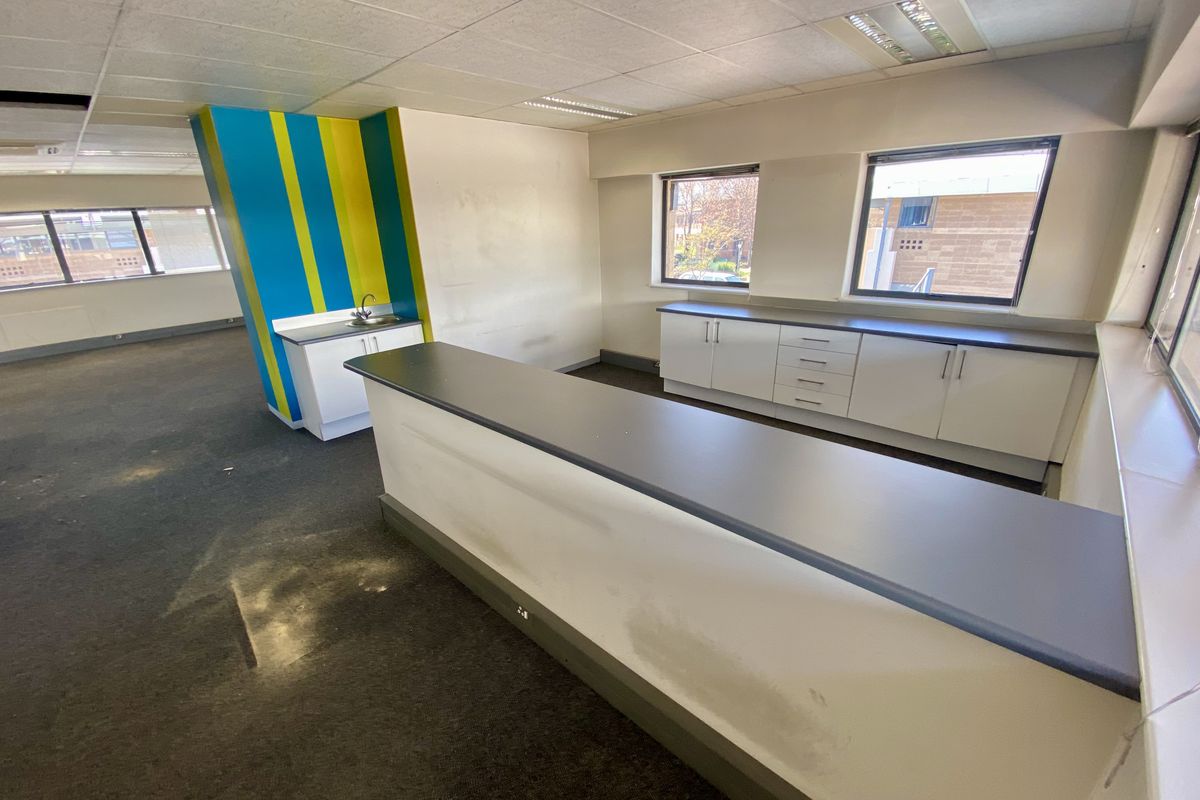 Beautifully Fitted Office for Lease in Central Park, Randjespark - Photo 3