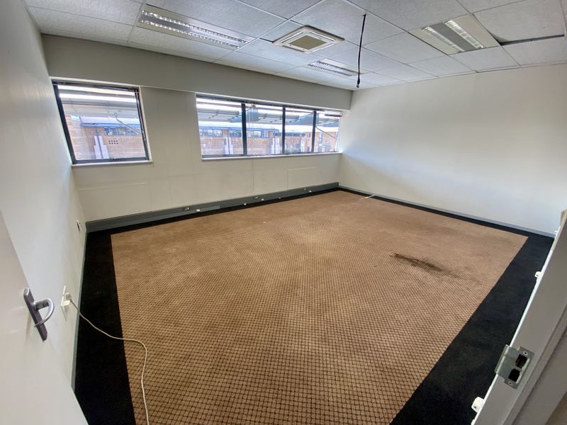 Beautifully Fitted Office for Lease in Central Park, Randjespark - Photo 9
