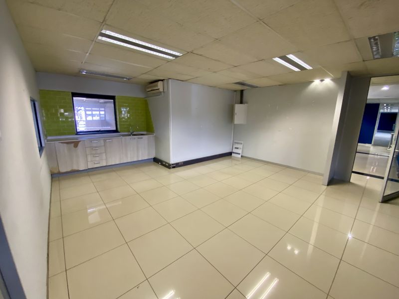 Spacious, Fully Fitted Office for Lease at Central Park, Randjespark - Photo 4