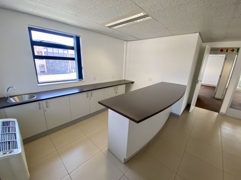 Spacious, Fully Fitted Office for Lease in Central Park, Randjespark - Photo 9