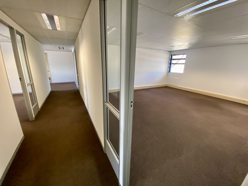 Spacious, Fully Fitted Office for Lease in Central Park, Randjespark - Photo 4