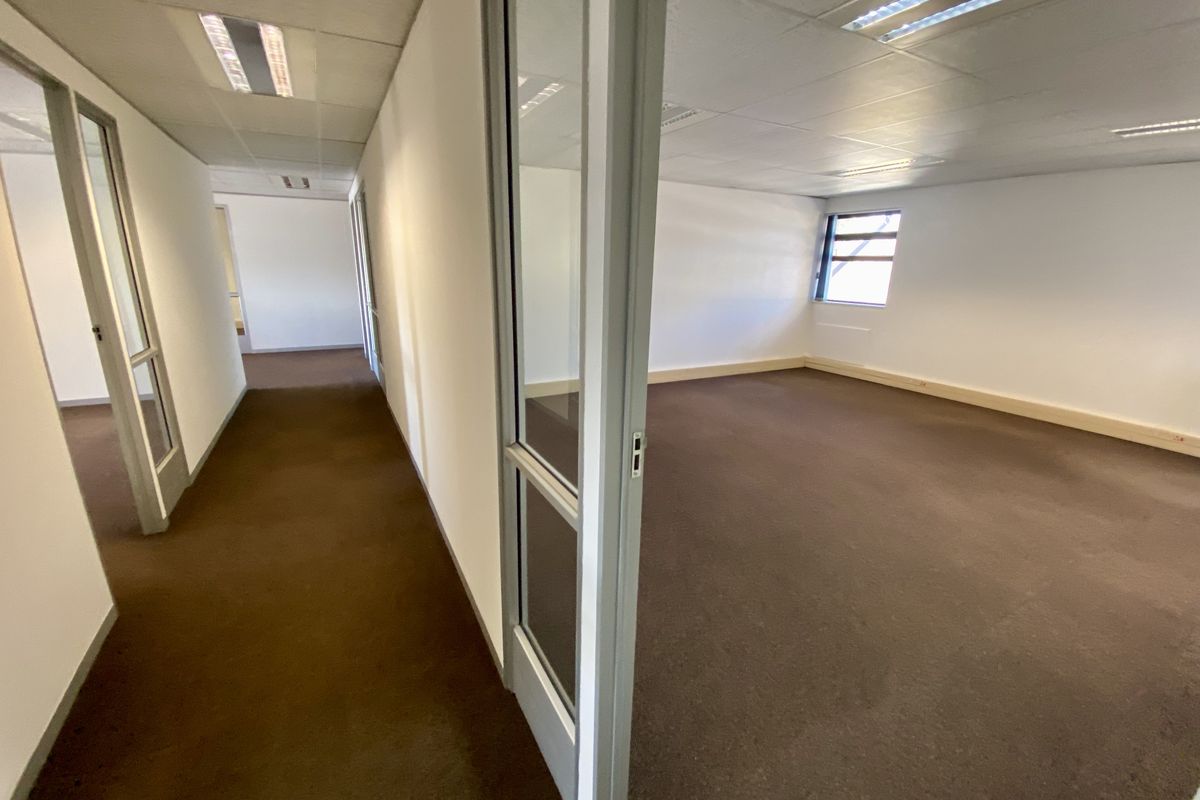 Spacious, Fully Fitted Office for Lease in Central Park, Randjespark - Photo 4