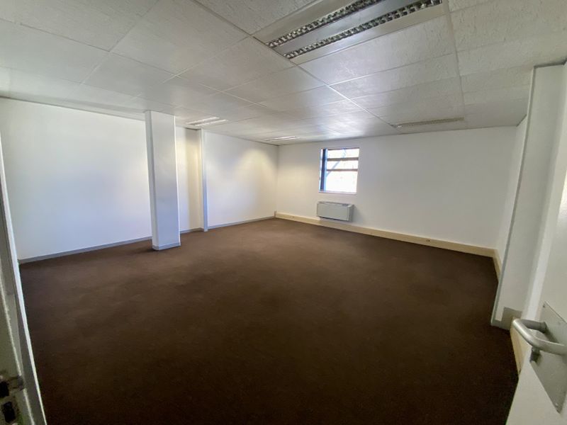 Spacious, Fully Fitted Office for Lease in Central Park, Randjespark - Photo 5