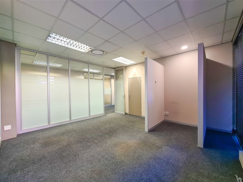 285m2 Office to Let in Quadrum Office Park - Photo 7