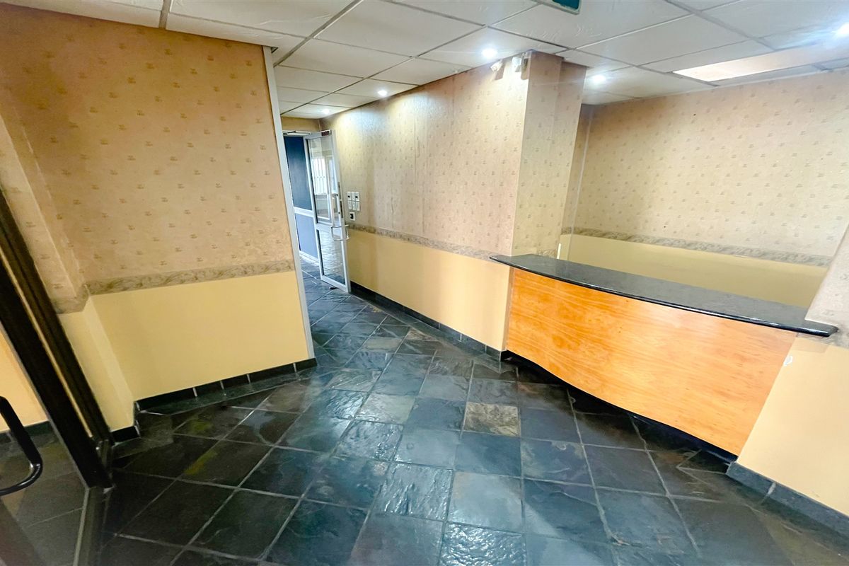 Office space to let in Houghton Estate - Photo 3