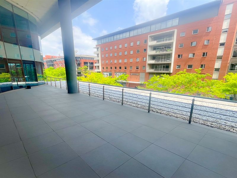 Office space to let in Melrose Arch - Photo 8