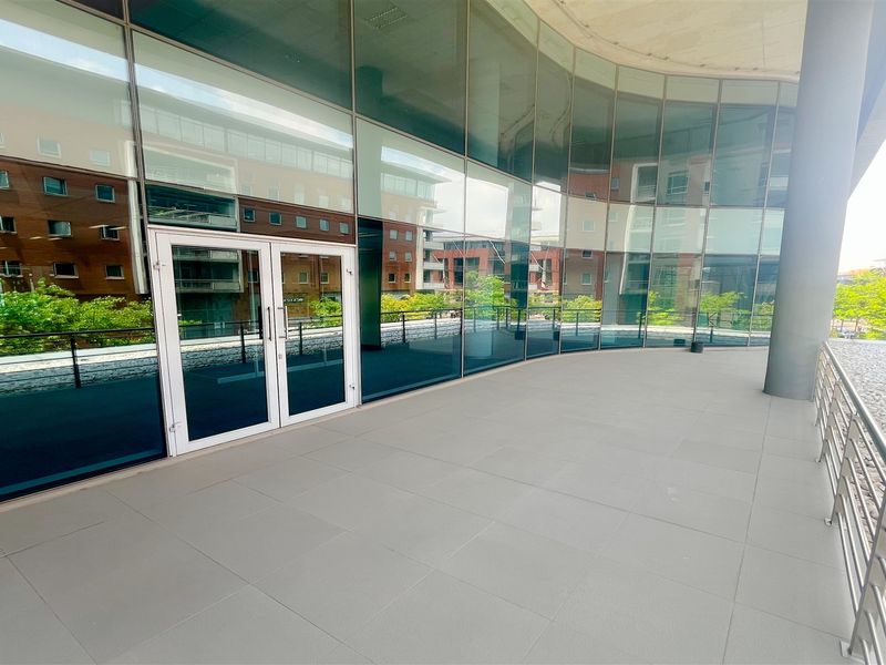 Office space to let in Melrose Arch - Photo 9