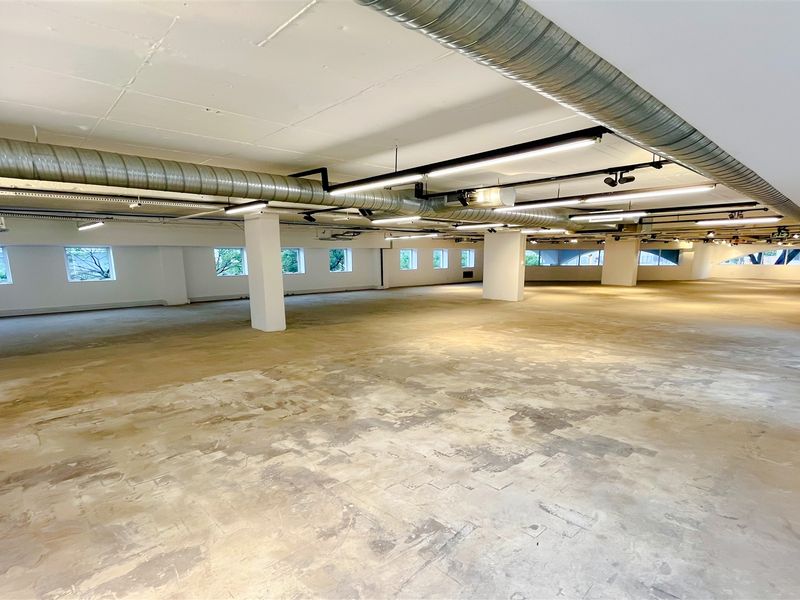 Office space to let in Parktown North/Rosebank - Photo 7
