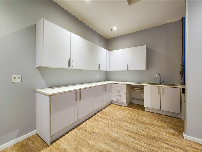 Modern Open Plan Office to Let in Dainfern Square - Photo 4