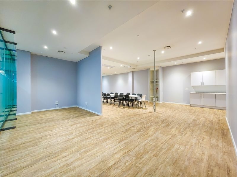 Modern Open Plan Office to Let in Dainfern Square - Photo 2