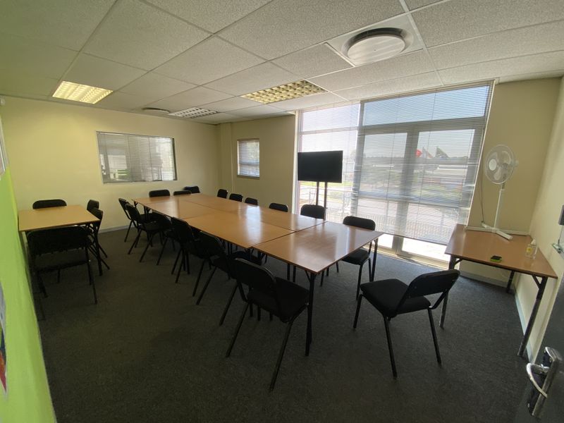 2,325m2 Standalone Warehouse To Let in Secure Midrand Business Park - Photo 10