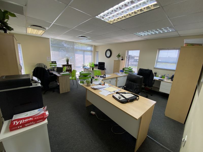 2,325m2 Standalone Warehouse To Let in Secure Midrand Business Park - Photo 7