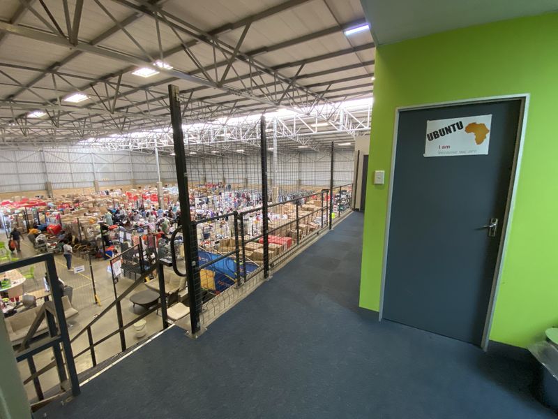 2,325m2 Standalone Warehouse To Let in Secure Midrand Business Park - Photo 6