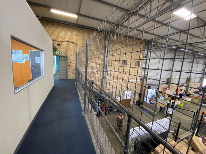 2,325m2 Standalone Warehouse To Let in Secure Midrand Business Park - Photo 5