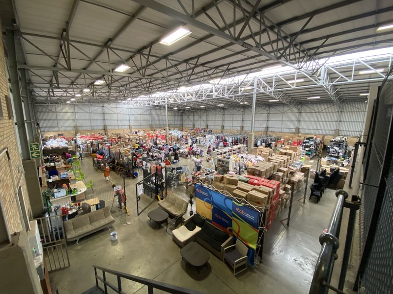 2,325m2 Standalone Warehouse To Let in Secure Midrand Business Park - Photo 2