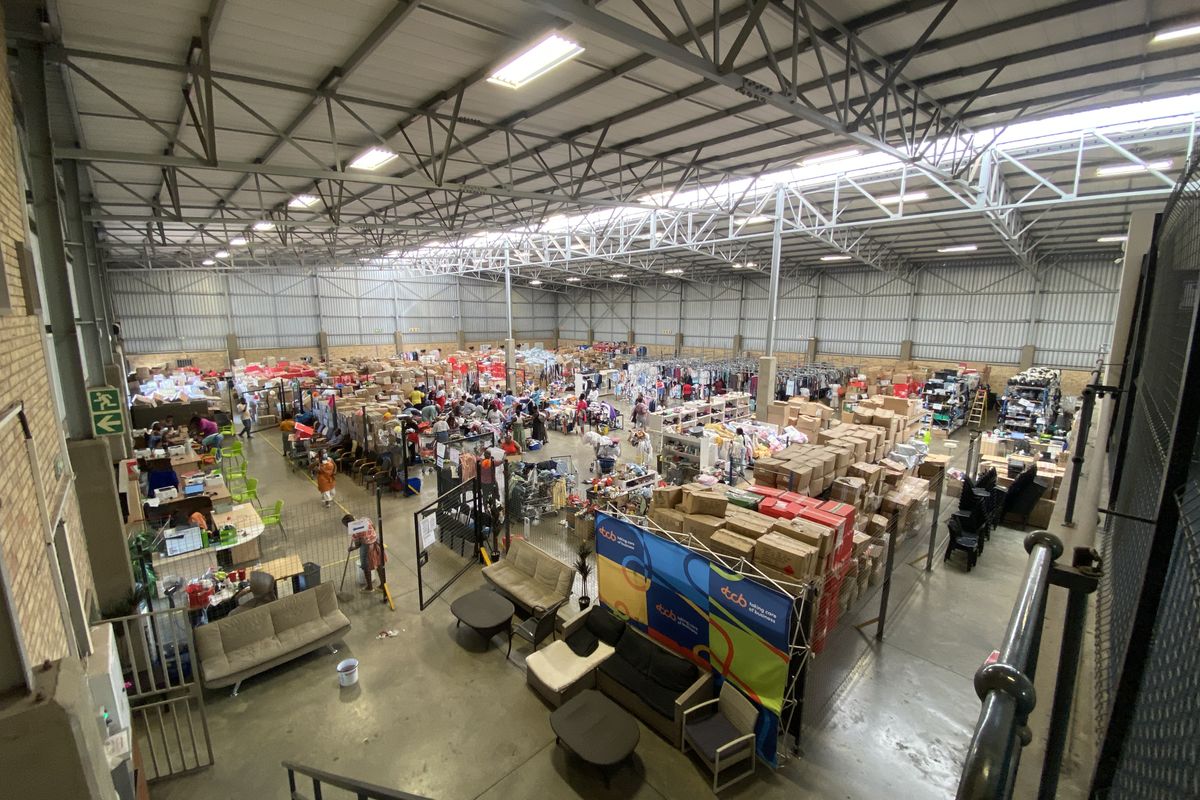 2,325m2 Standalone Warehouse To Let in Secure Midrand Business Park - Photo 2