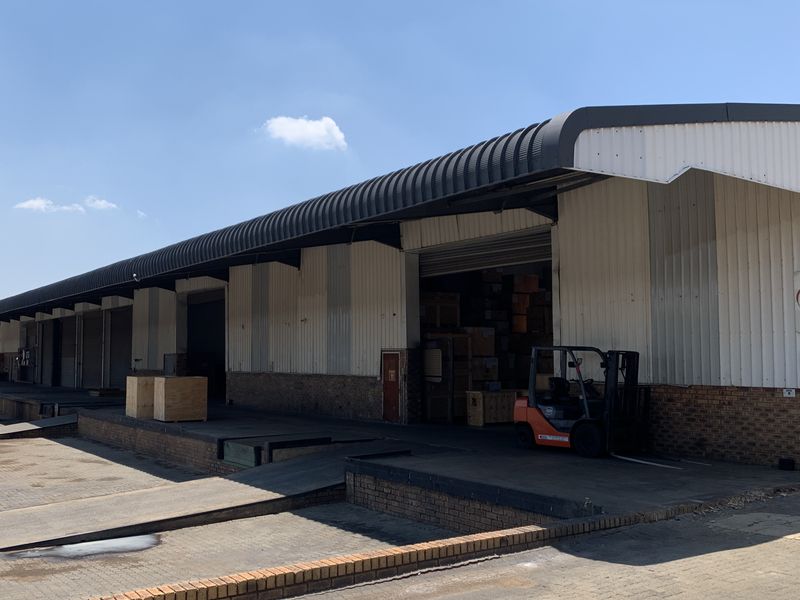 Warehouse to let in Pomona - Photo 9