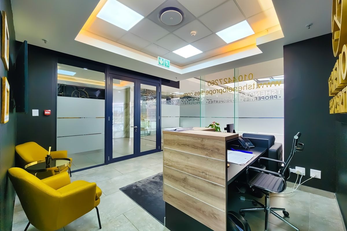 Modern Open Plan Office to Let in Dainfern Square - Photo 2