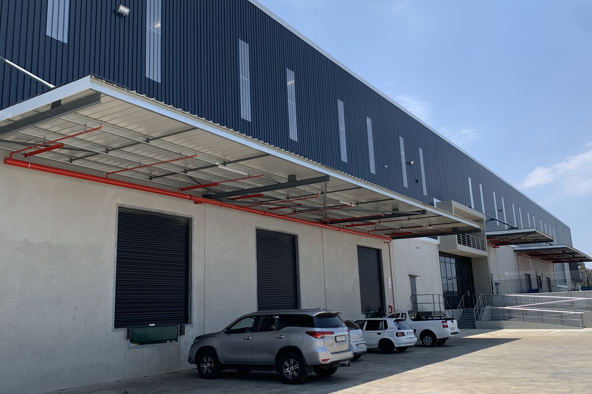 Warehouse to let in Longlake - Photo 5